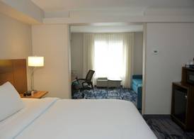 Fairfield Inn and Suites Memphis Germantown 4