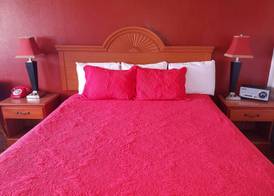 Americana Inn Motel 5