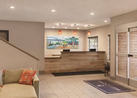 Country Inn & Suites by Radisson, Green Bay North 3