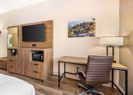 Best Western Plus 1000 Islands Hotel & Suites 4