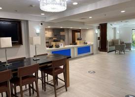 Holiday Inn Express & Suites WOODLAND HILLS by IHG 4