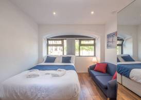 Victoria House Apartments 3