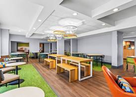Spark by Hilton Bardstown 4
