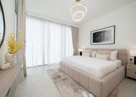 Luxury 1BR LIV Marina Modern Marina View 2