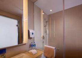 Holiday Inn Express Shanghai Zhenping by IHG 5