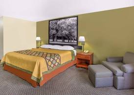 Super 8 by Wyndham Galva 4