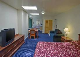 Americas Best Value Inn Oxnard-Port Hueneme 3