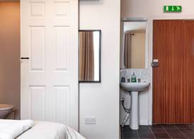 City Centre Guest House - Gloucester Park 3