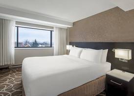 Crowne Plaza KITCHENER-WATERLOO by IHG 5