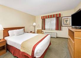 Baymont by Wyndham Indianapolis 4