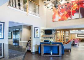 Comfort Inn & Suites Sturbridge-Brimfield 2