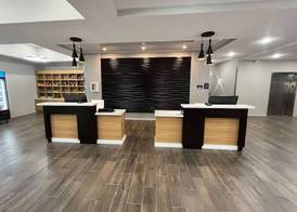 La Quinta Inn & Suites by Wyndham Coralville Iowa City 3
