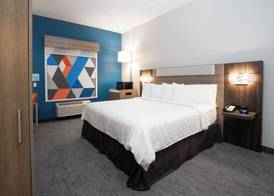 Holiday Inn Express & Suites ORANGE CITY - DELTONA by IHG 4