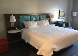 Hampton Inn Old Bridge NJ 4