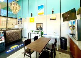 Days Inn by Wyndham Los Angeles LAX Airport Stadium Area 5