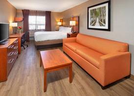 Canadas Best Value Inn-Richmond Hill 2