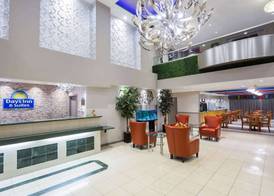 Days Inn & Suites by Wyndham Fort Myers Near JetBlue Park 5