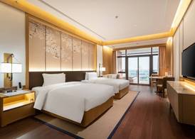 HUALUXE Suzhou Bay Hot Spring Resort by IHG 3