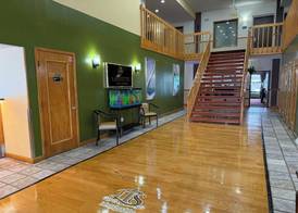 Lafayette Inn & Suites 4