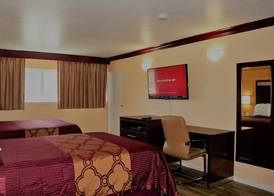 Americas Deluxe Inn- Marysville 4