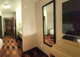 Days Inn by Wyndham Lumberton 5