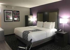 La Quinta Inn by Wyndham Davenport & Conference Center 4