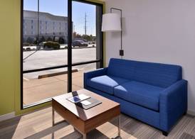 Holiday Inn Express & Suites SPRINGFIELD by IHG 4