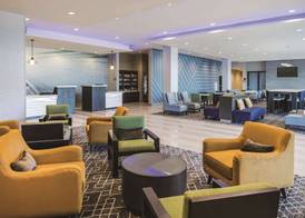 La Quinta Inn & Suites by Wyndham Atlanta South - McDonough 3