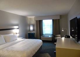 Holiday Inn BLOOMINGTON - NORMAL by IHG 5