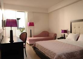 Angela Suites Boutique Hotel 4