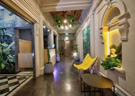 Play Hostel Garden 5