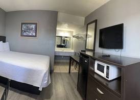 Americas Best Value Inn and Suites Groves 3