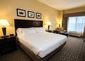 Glacier Peaks Hotel 4