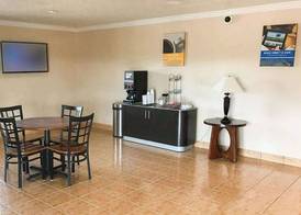 Motel 6-Alvin, TX 2