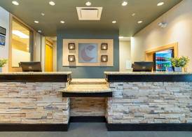 Comfort Inn & Suites 4