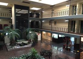 Royal Suites Baton Rouge near LSU and Airport 3