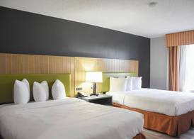 Country Inn & Suites by Radisson, Bloomington-Normal West, IL 5