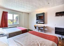 Motel 6 Gilroy, CA 4