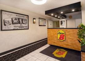 Super 8 by Wyndham Wooster 3