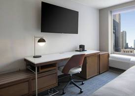 Courtyard by Marriott Chicago Downtown/River North 5