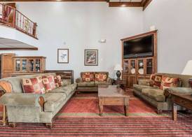 Econo Lodge Truman Inn 2