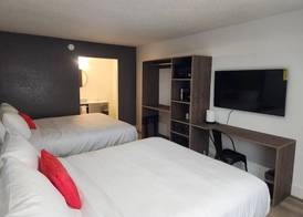 Baymont by Wyndham Jacksonville Airport 4