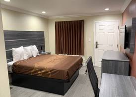 Pacific Inn Anaheim 5