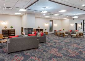 Ramada by Wyndham Hartford North - Bradley Airport 3
