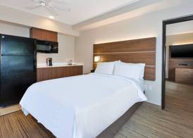 Holiday Inn Express & Suites PETOSKEY by IHG 2