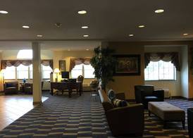 Microtel Inn & Suites by Wyndham Indianapolis Airport 4