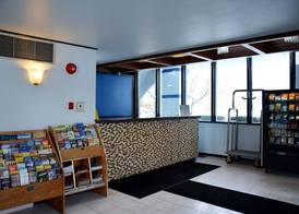 Travelodge by Wyndham Milwaukee 4