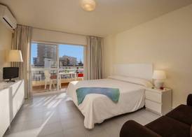 En Carihuela con vistas y plaza de garaje, Nucleo Cristal 5