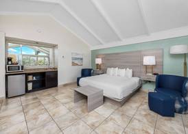 Best Western Plus Yacht Harbor Inn 5
