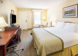 Baymont by Wyndham Dunn 5